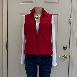 “CROFT & BARROW” ❤️ SUPER CUTE 🥰 RED PUFFER VEST
